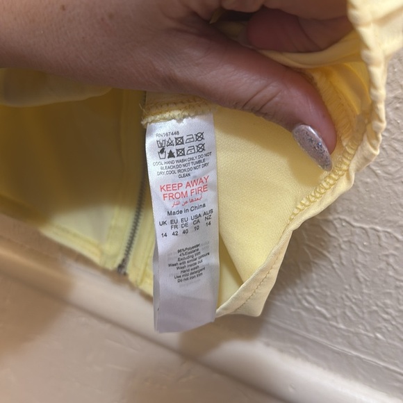 Pretty Little Thing Yellow Corset Tank Peasant cottage Top Cosplay Petite 10 NWT - Picture 7 of 7